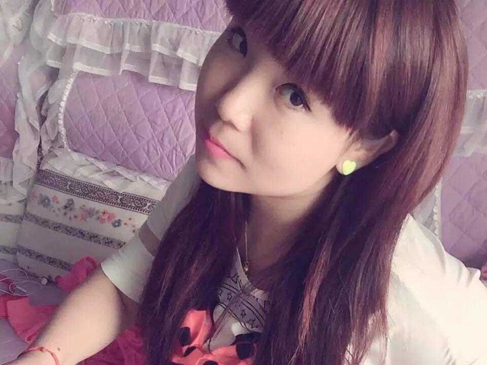 d奶，轻熟美女，后入极佳